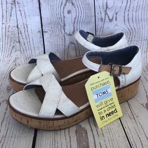 Toms Harper Cream Platform Sandals Size 10